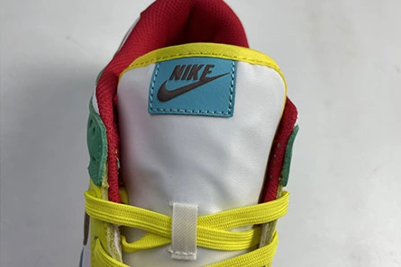 Marked-down Nike Dunk Low Green Strike(W) DD1503-106 Sleek 2289