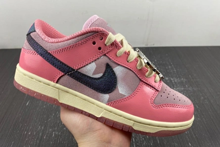 Cost-effective Nike Dunk Low LX Barbie (Women's)  FN8927-621 Fashionable 2093