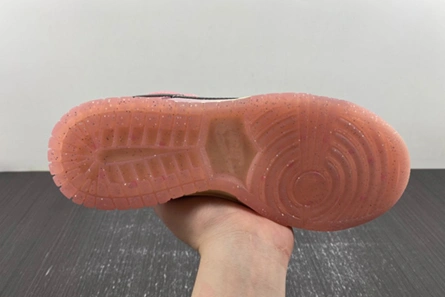 Cost-effective Nike Dunk Low LX Barbie (Women's)  FN8927-621 Fashionable 2093