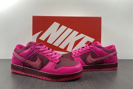 Clearance-priced Nike Dunk Low Valentine's Day (2022) DQ9324-600 EasyMatch 445