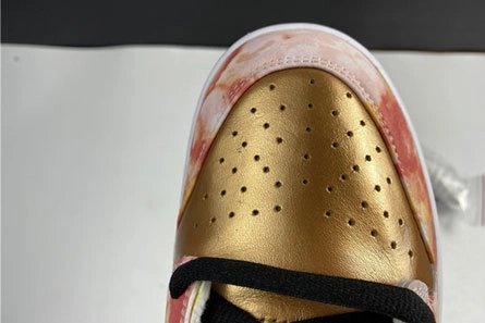 1:1 copy Nike SB Dunk Low “CNY” CV1628-800 Elegant 8241