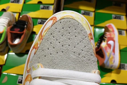1:1 copy Nike SB Dunk Low “CNY” CV1628-800 Elegant 8241