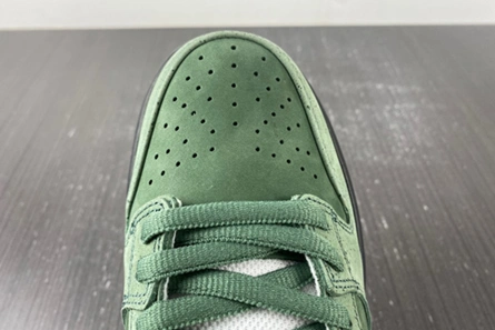 Premium replica Nike SB Dunk Low Concepts Green Lobster BV1310-337 Durable 8270