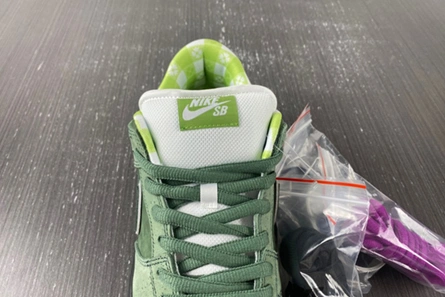 Premium replica Nike SB Dunk Low Concepts Green Lobster BV1310-337 Durable 8270