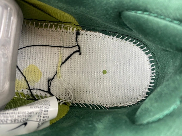 Accessible luxury Nike SB Dunk Low Escargot  FQ7585-200 Resilient 4685