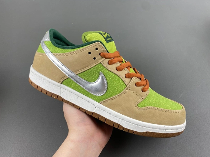 Accessible luxury Nike SB Dunk Low Escargot  FQ7585-200 Resilient 4685