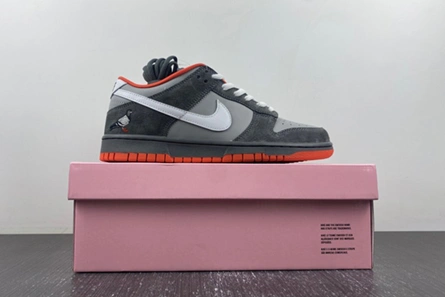 Nike SB Dunk Low Staple NYC Pigeon  304292-011 Trendsetting 2203