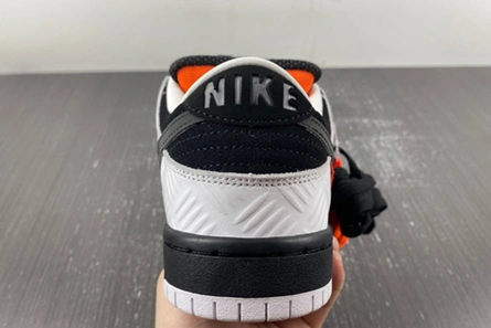 Deal-worthy Nike SB Dunk Low TIGHTBOOTH  FD2629-100 Trendsetting 9188