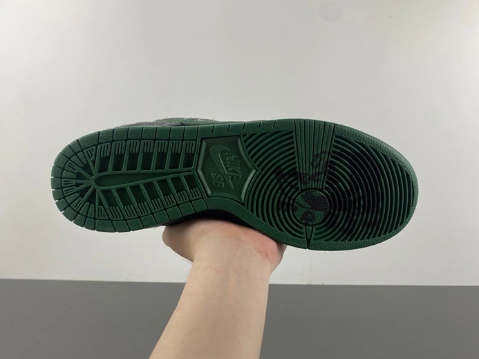 High-tier replica Nike SB Dunk Low There Skateboards  HF7743-001 Trendsetting 542
