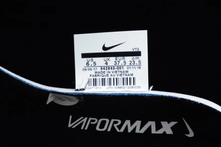 Non-authentic version Nike Women Air Vapormax Flyknit 2.0 Black 942843-001 Cozy 851