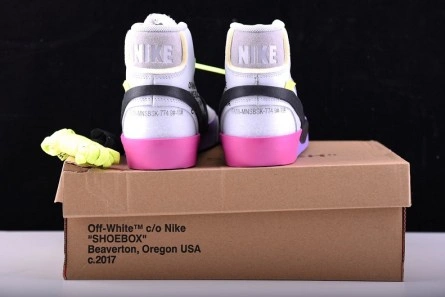 Pricetag-smart Off-White Nike Blazer The Queen AA3832-002 GoodFit 6191