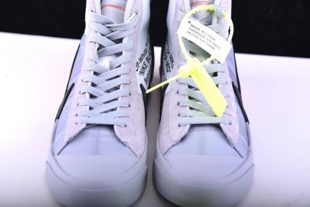 Pricetag-smart Off-White Nike Blazer The Queen AA3832-002 GoodFit 6191