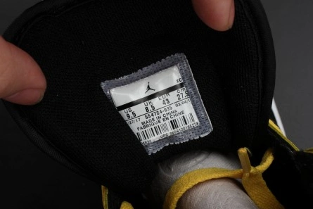 Fair-priced Practical 922 Air Jordan 1 Retro Mid 'New Love 554724-035