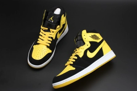 Fair-priced Practical 922 Air Jordan 1 Retro Mid 'New Love 554724-035