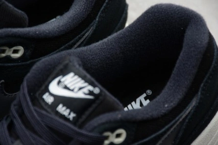 Style match Refined 7498 Nike Air Max 1 Premium