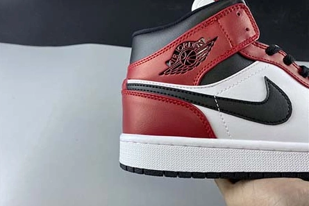 Non-authentic version Refined 7735 Air Jordan 1 Mid Chicago 554724-069