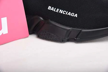 Premium replica Reliable 3330 BALENCIAGA NOIR 360-517319W07U01011