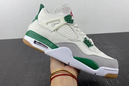 Fair-priced Sleek 3999 Jordan 4 Retro SB Pine Green  DR5415-103