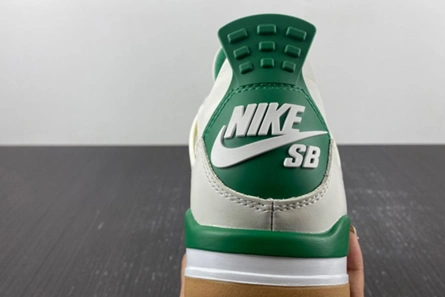 Fair-priced Sleek 3999 Jordan 4 Retro SB Pine Green  DR5415-103