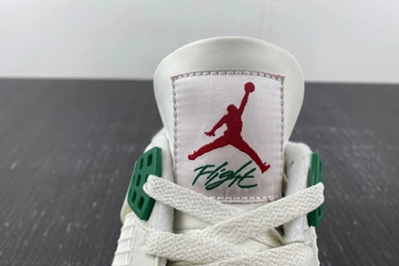Fair-priced Sleek 3999 Jordan 4 Retro SB Pine Green  DR5415-103