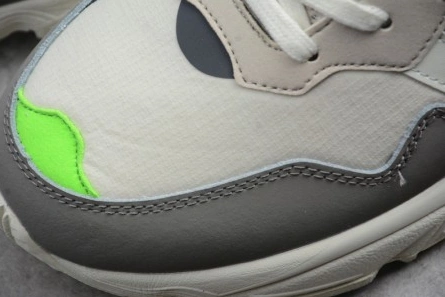 Accessible luxury Sophisticated 8751 Yung-96 'Solar Green' - adidas - F97182
