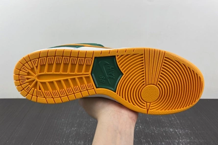Fashion duplicate SportInspired 1505 Nike SB Dunk Low Legion Pine Kumquat  304292-383