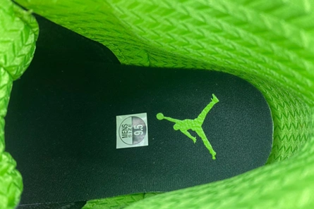 Close-to-original SportInspired 2970 Air Jordan 12 Retro BLACK GREEN