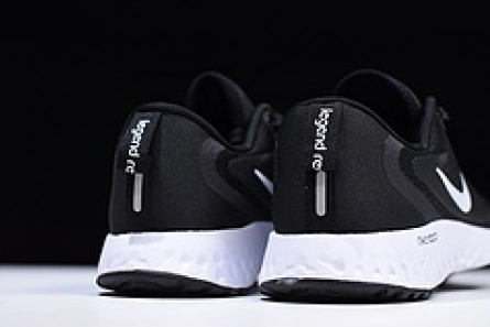 Modestly priced SportInspired 5440 Nike Epic React Flyknit black and white  AA1625 001