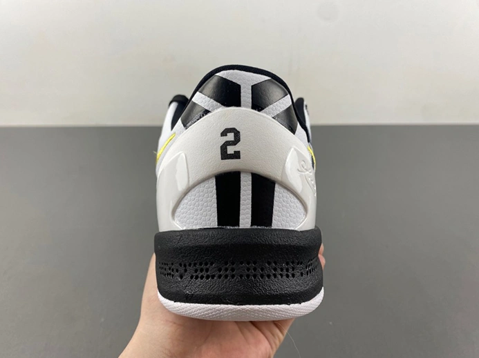 SportInspired 8208 Nike Kobe 8 Protro Mambacita  FV6325-100