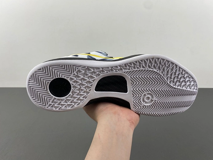 1:1 copy SportInspired 8208 Nike Kobe 8 Protro Mambacita  FV6325-100