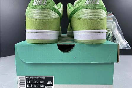 Luxury copy Strangelove x NK Sb Dunk Low 2020 CT2552-300 ModernLook 9676