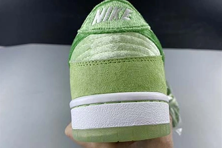 Luxury copy Strangelove x NK Sb Dunk Low 2020 CT2552-300 ModernLook 9676
