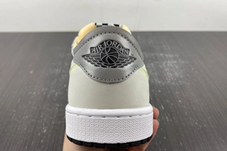 Stylish 5684 Jordan 1 Retro Low White Ghost Green Black  DM7837-103