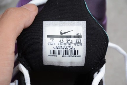 Modestly priced Timeless 2648 Nike Air VaporMax Plus Grape 924453-101