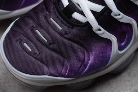 Modestly priced Timeless 2648 Nike Air VaporMax Plus Grape 924453-101