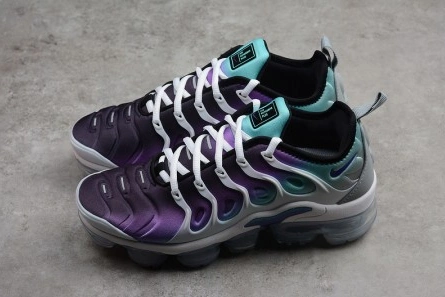 Modestly priced Timeless 2648 Nike Air VaporMax Plus Grape 924453-101