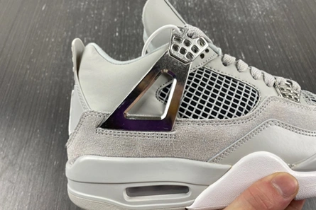 1:1 copy Timeless 4863 Jordan 4 Retro Frozen Moments  AQ9129-001