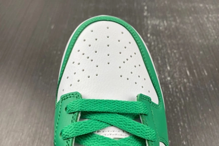 Mirror quality Timeless 7982 Nike Dunk Low Celtics  FN3612-300