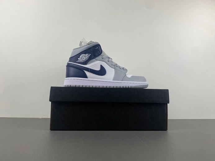 Timeless 8600 Jordan 1 Mid Wolf Grey Midnight Navy  DQ8426-104