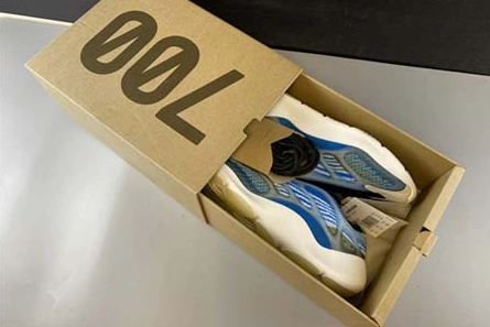 Lookalike TopPick 2878 Adidas Yeezy Boost 700V3 G54850