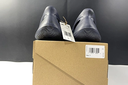 Low-cost TopPick 3377 adidas Yeezy Foam Runner “Mineral Blue” GV7903