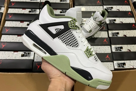 Accessible luxury Trendsetting 124 Air Jordan 4 “Seafoam” AQ9129-103