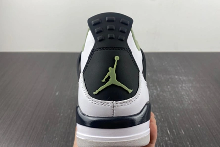 Trendsetting 124 Air Jordan 4 “Seafoam” AQ9129-103