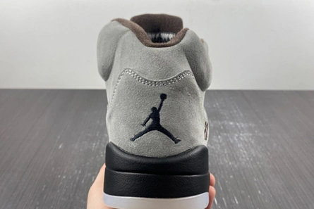 Trendsetting 1318 A Ma Maniére x Air Jordan 5 “Light Bone” FD1330-006