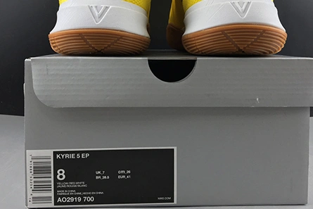 Trendsetting 2303 NIKE KYRIE 5 SPONGEBOB SQUAREPANTS AO2919-700