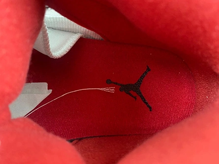 Style match Trendsetting 3688 Jordan 5 Retro Fire Red Black Tongue  136027-120