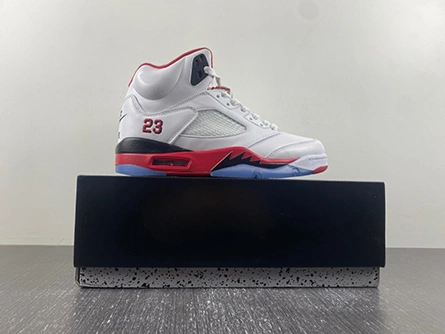 Style match Trendsetting 3688 Jordan 5 Retro Fire Red Black Tongue  136027-120