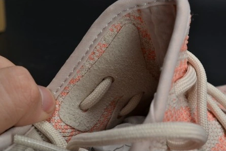 Replica Trendsetting 7793 Adidas Yeezy Boost 350 V2 Chalk Coral B37574