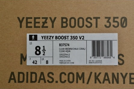 Replica Trendsetting 7793 Adidas Yeezy Boost 350 V2 Chalk Coral B37574