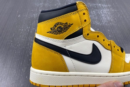 Fashion duplicate Trendsetting 9369 Air Jordan 1 High OG “Yellow Ochre” DZ5485 701